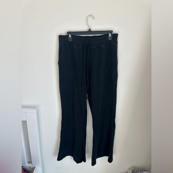 Abercrombie and Fitch Large Soft A&F Collection Wide Leg Sweatpants black - Picture 1 of 4